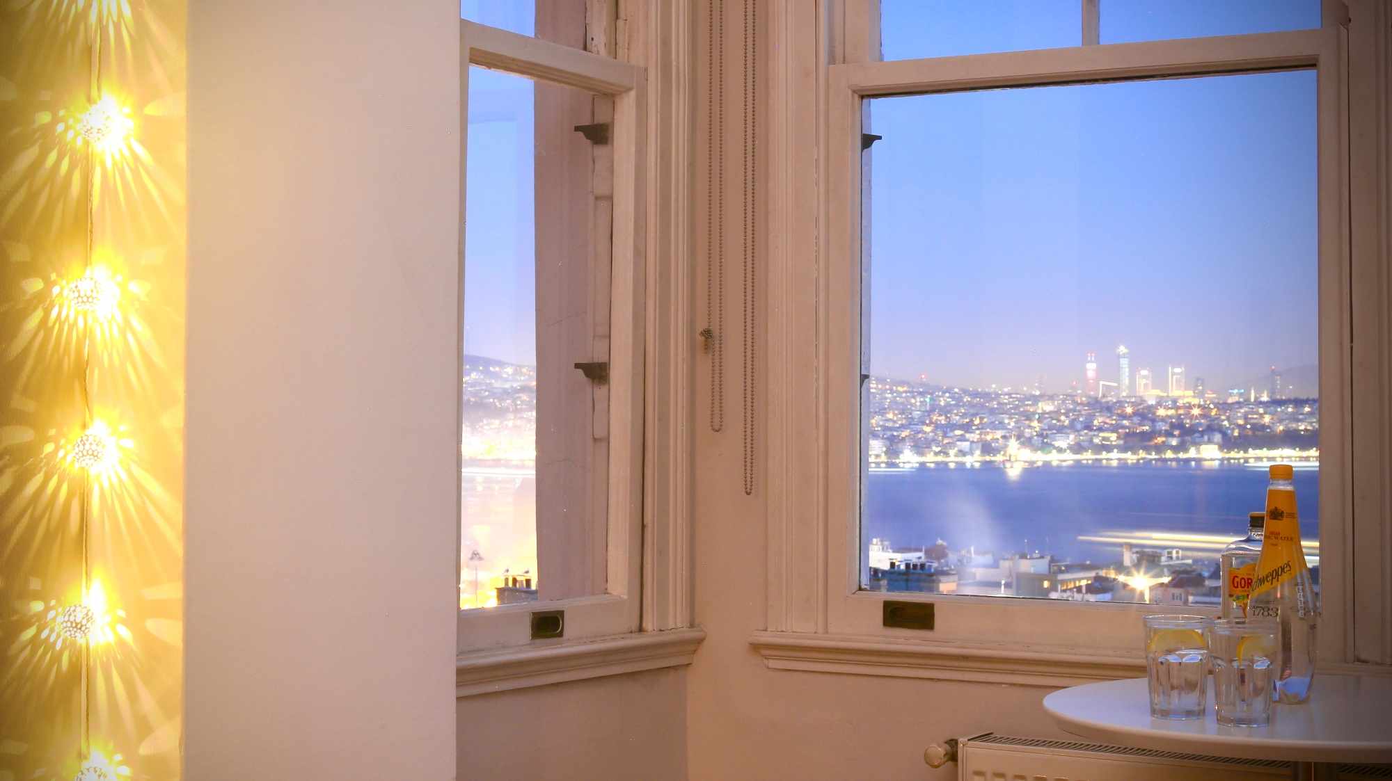 Istanbul Apartment for Rent -NEVA | 3 BED in Galata with Sea Views
